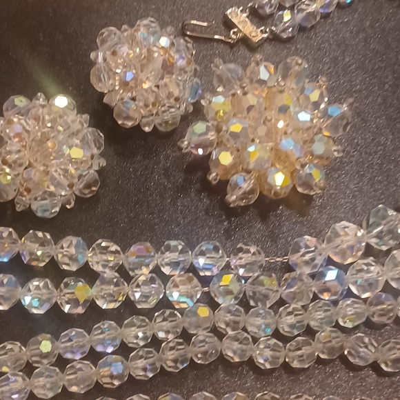 COMPLETE SET OF VINTAGE AROURA BOREALIS JEWELRY - Picture 6 of 7